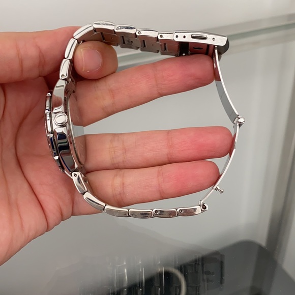 Guess Watch - Picture 4 of 4